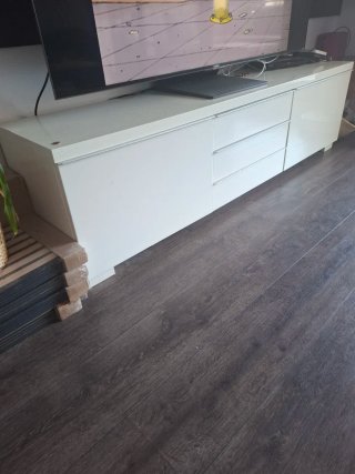 Mueble TV blanco*SOLO RECOGIDA NO SE DESMONTA*