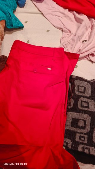 LOTE DE ROPA USADA 12 EUROS 50 PRENDAS