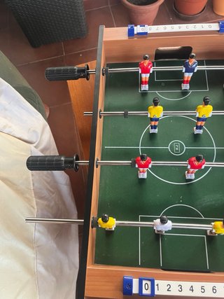 Futbolín pequeño de mesa