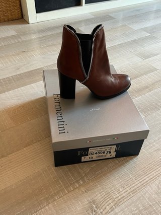 Botines Marrones con Cremallera