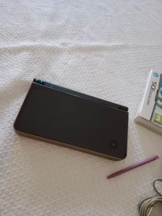 Nintendo DSi con 1 juegos