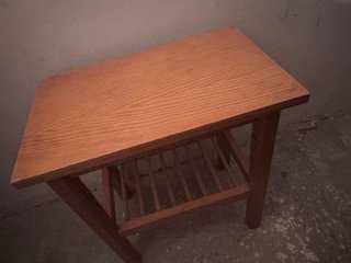 Mesa de madera auxiliar