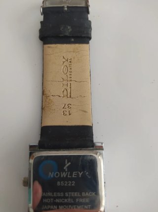 Reloj NOWLEY Cuadrado Negro y Plateado