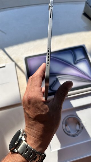 iPad Air 11” M4 128GB Wi-Fi Plata/Violeta
