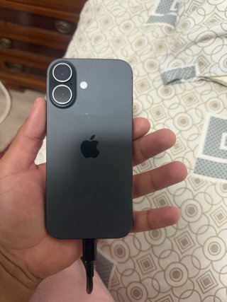 iPhone 17