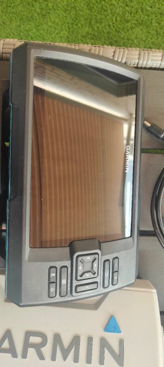 Sonda Garmin Striker Plus 7SV + Transductor gt52