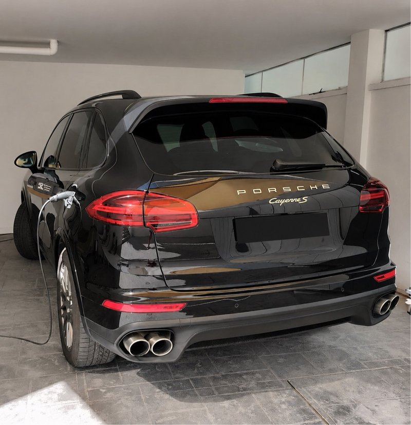 Porsche Cayenne 2017 - foto 1