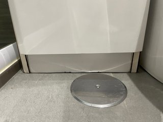 Mueble de baño blanco