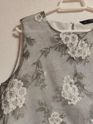 Blusa de chica talla XL de Zara.