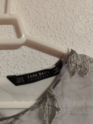 Blusa de chica talla XL de Zara.