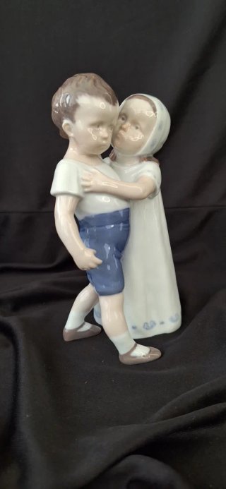 Figura porcelana danesa Bing & Grøndahl