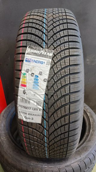 215/60 R17 100V GOODYEAR VECTOR 4SEASONS GEN-3