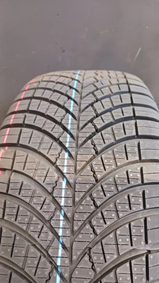 215/60 R17 100V GOODYEAR VECTOR 4SEASONS GEN-3