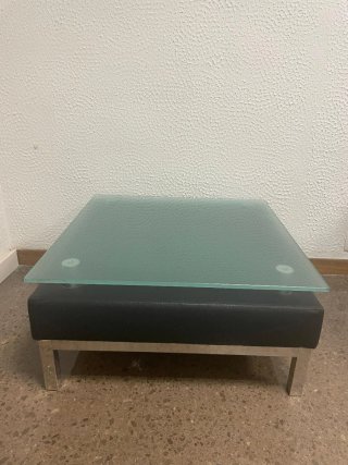 Conjunto 3 sillones negros y 2 mesas cristal