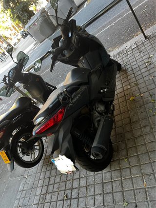 Yamaha X-MAX 250 Scooter