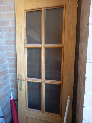 SE REGALA Puerta de madera con cristal marina d'or