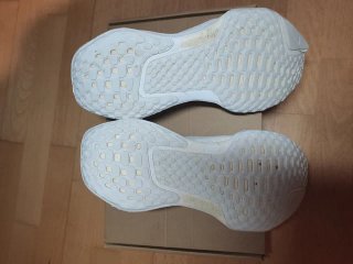 Nike ZoomX Invincible Run 3 Blancas