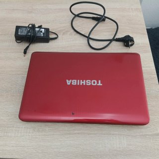 Portátil Toshiba Satellite L655 Rojo