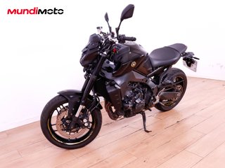 YAMAHA MT 09