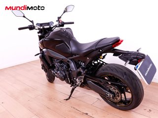YAMAHA MT 09