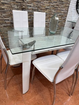 Mesa Cristal 150cm + 6 Sillas Blancas