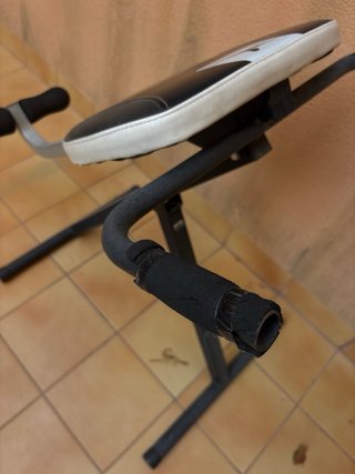 Banco de Abdominales y Ejercicio