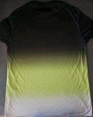 Camiseta SikSilk degradado negro-verde