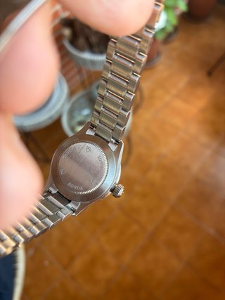 Tudor Style Reloj