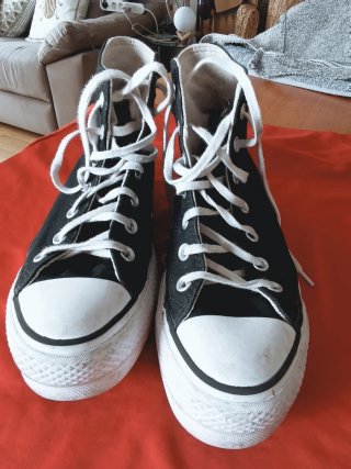 Botas Converse Negras con plataforma