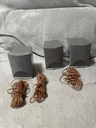 Subwoofer y 3 Altavoces Satélite LG