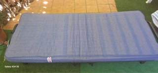 Cama Plegable Metálica y Madera