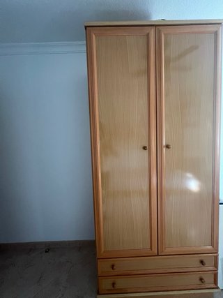 Cama nido, con dos camas colchones, armario