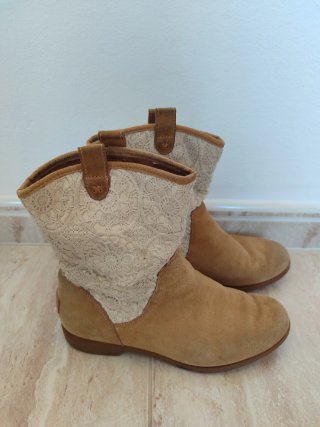 Botas UGG Beige y Marrón