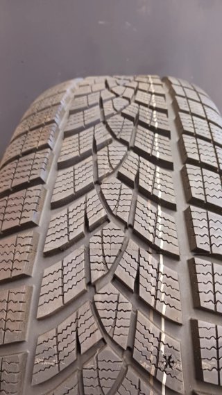 235/65 R17 108H GOODYEAR ULTRAGRIP PERFORMANCE+ SU