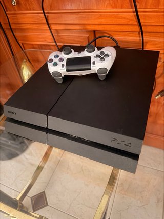 PS4 Fat 500GB + Mando y Cables H3N