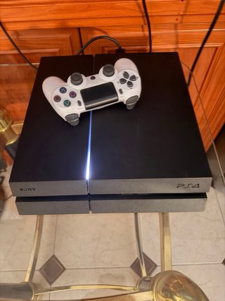 PS4 Fat 500GB + Mando y Cables H3N