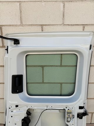 PUERTA CORREDERA DERECHA VOLKSWAGEN CADDY CRISTAL