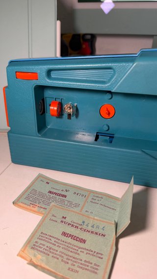 Proyector CinExin Super 8 + 8 películas