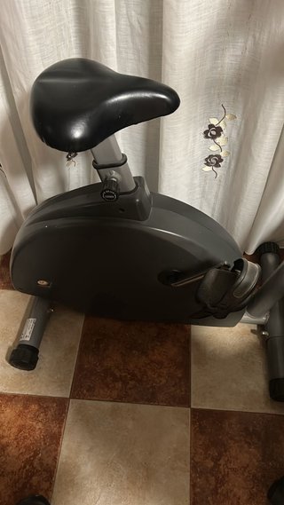 Bicicleta Estática Gris y Negra