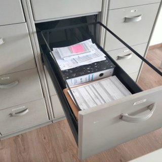 Archivador metálico gris Son tres módulos 30€/ ud