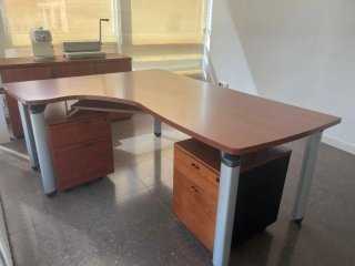 Escritorio ergonómico de oficina de madera