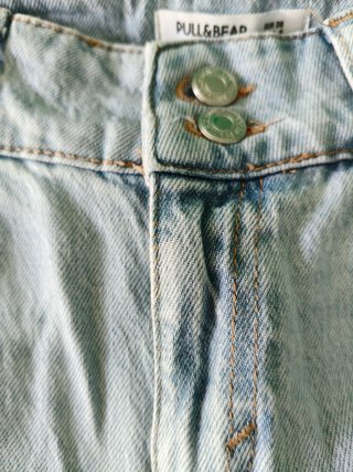 Pantalón vaquero flare Pull&Bear