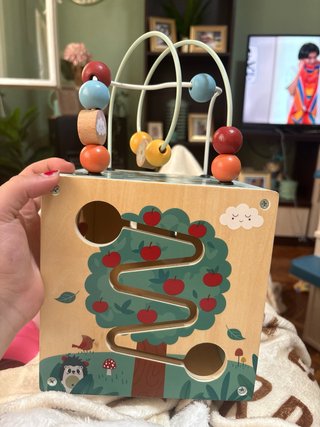 Caja de Actividades de Madera para Bebés
