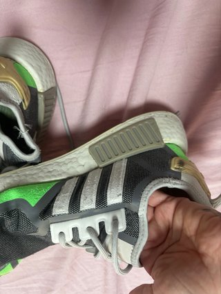 Zapatillas Adidas grises y verdes