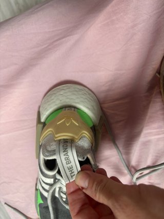 Zapatillas Adidas grises y verdes