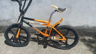 Bicicleta BMX Comdur Kioto Naranja/Negro
