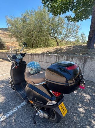 Vespa 50 cv Negra