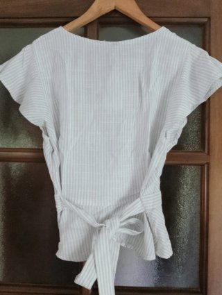 Camicetta H&M a righe bianco e celeste