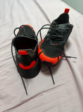Zapatillas Adidas NMD Negras y Naranjas