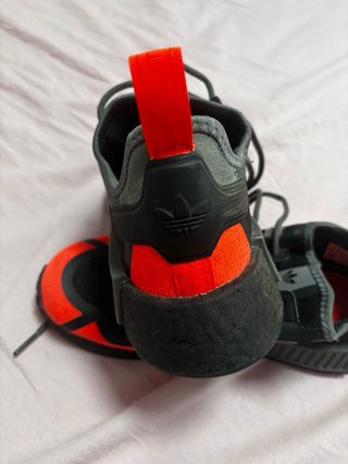 Zapatillas Adidas NMD Negras y Naranjas